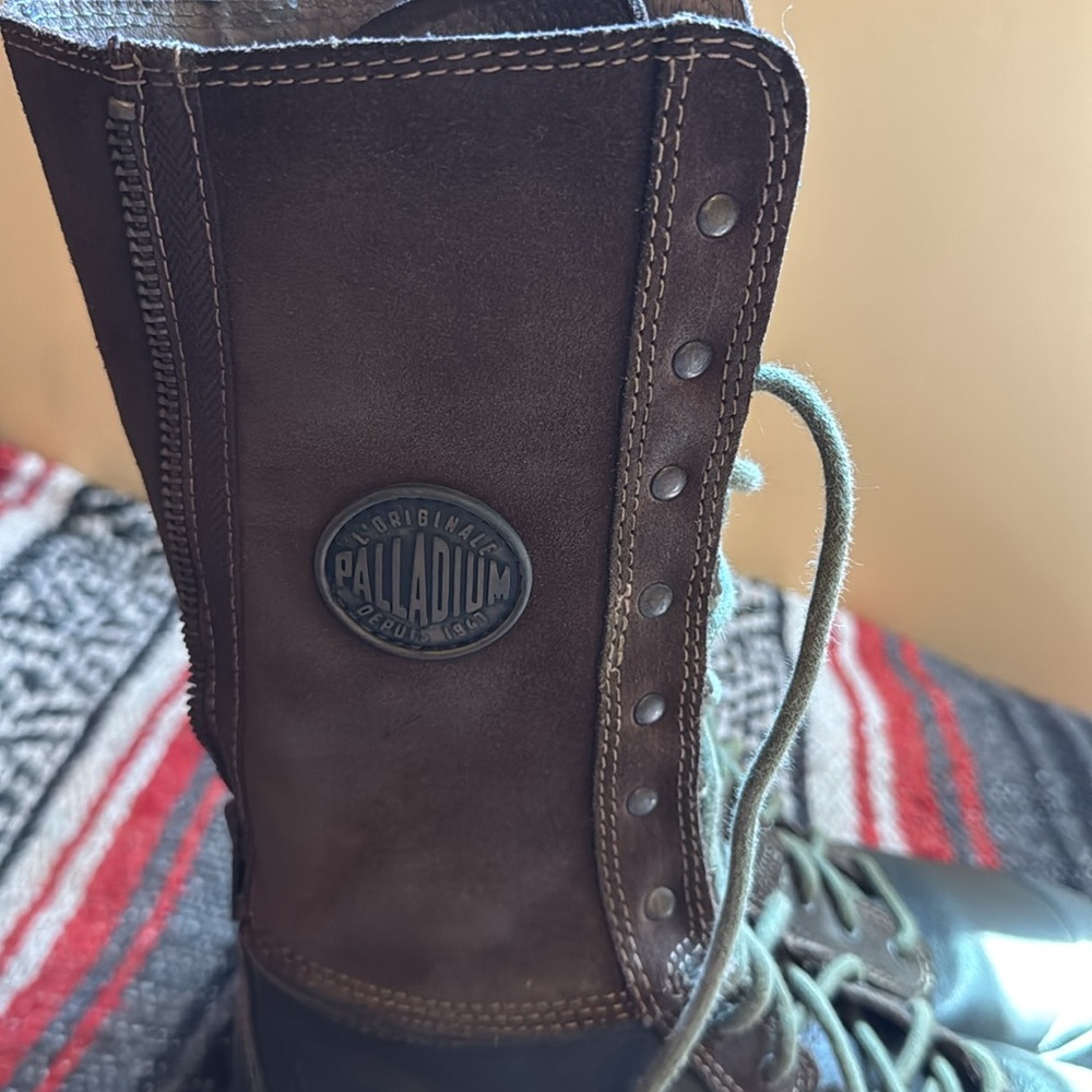 Palladium Boot - Picture 5 of 9